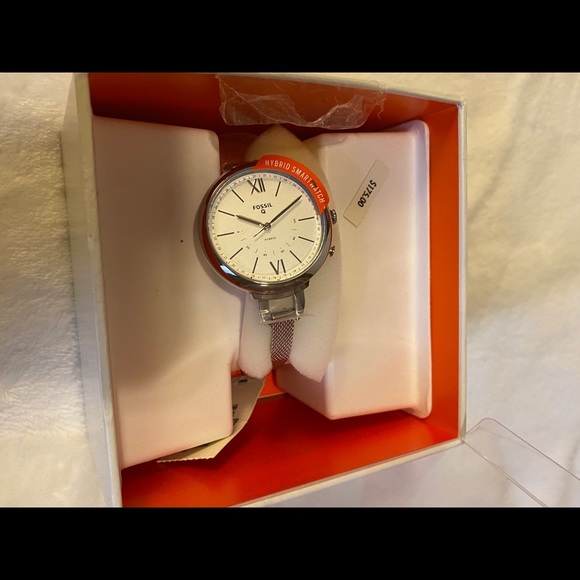 Fossil Q Annette Quartz Movement Silvar Dial Watch